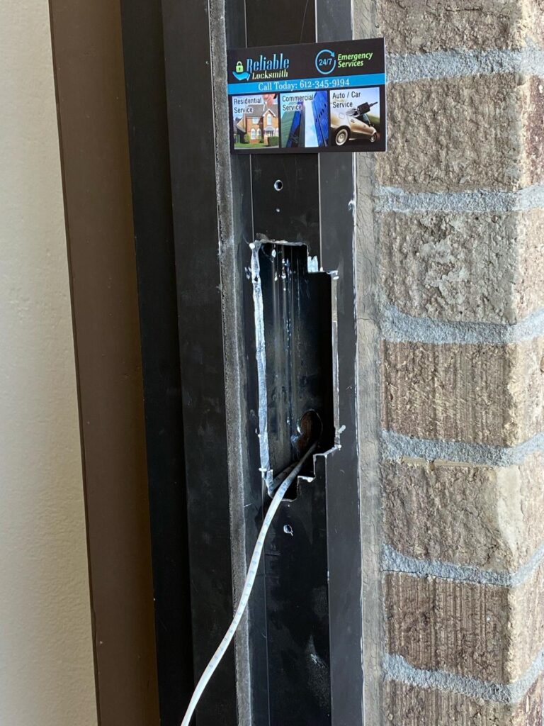 Commercial lock installed Reliable locksmith Robbinsdale MN