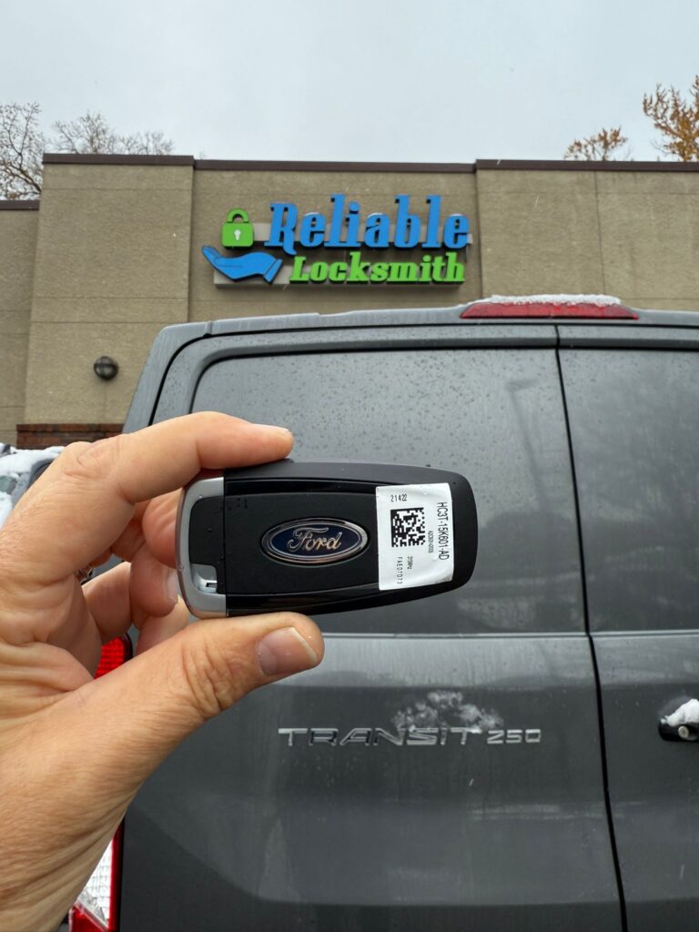 Automotive locksmith services (3)