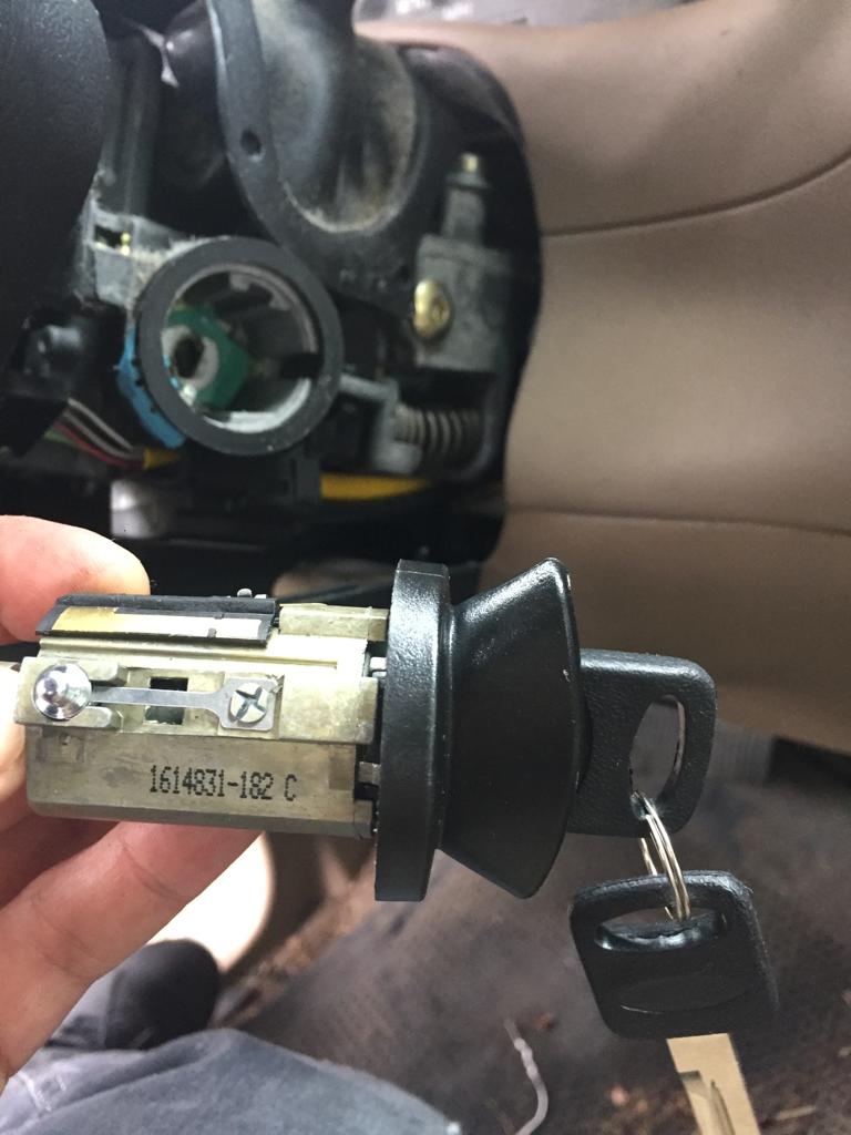 Automotive locksmith services Minneapolis MN Reliable Locksmith (19)